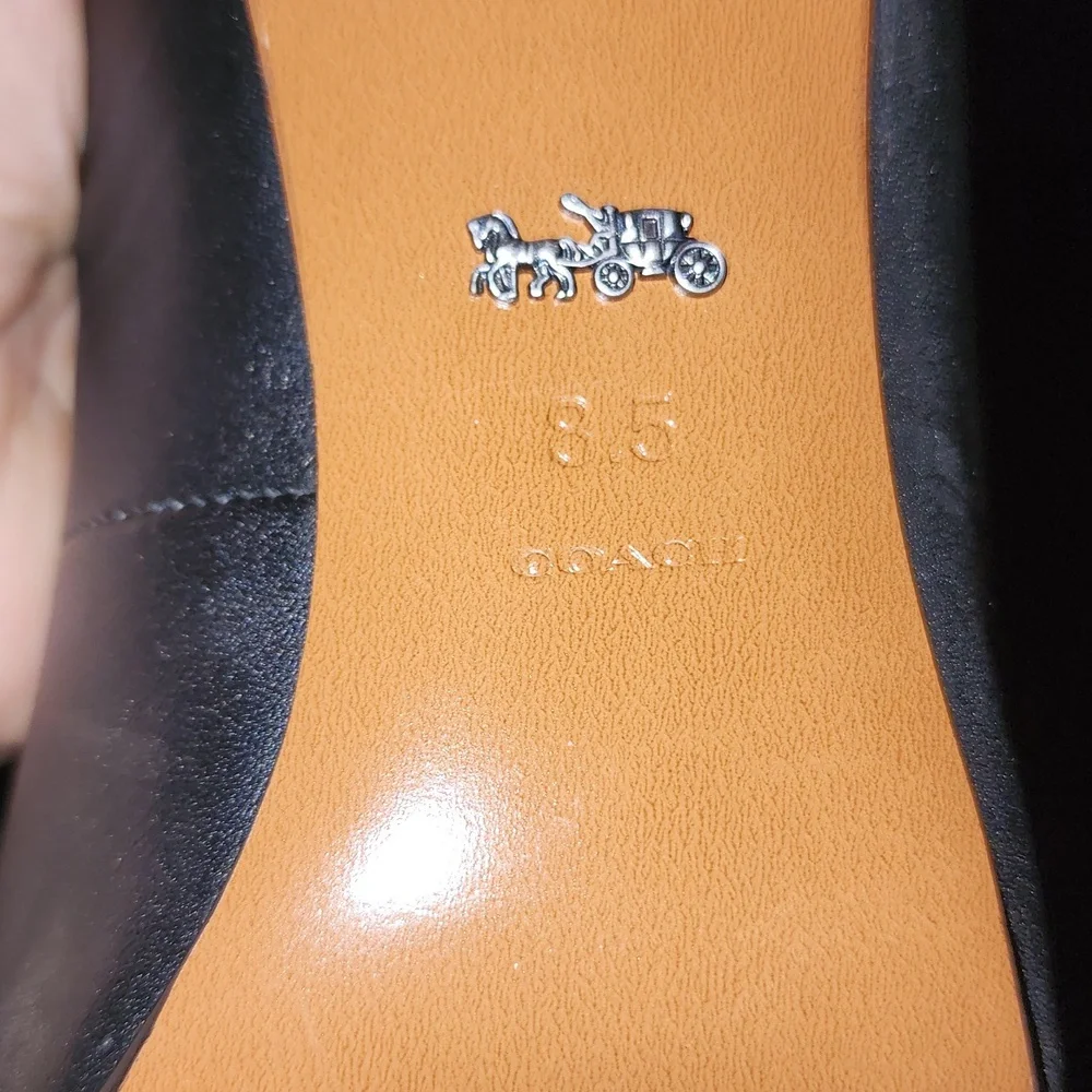 COACH PERFECT BLACK LEATHER EUC PUMPS SIZE 8.5M